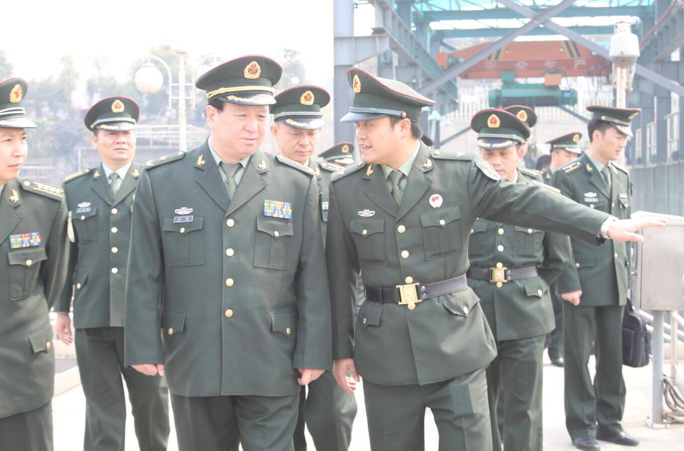 2011年3月，時任省軍區(qū)政治部原主任劉新將軍蒞臨公司視察.jpg